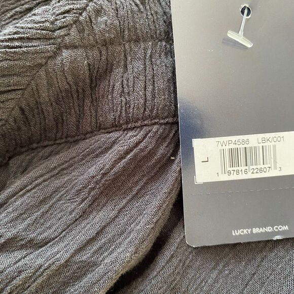 Lucky Brand Black Flutter Sleeve Blouse Women’s Large NWT - Picture 4 of 6
